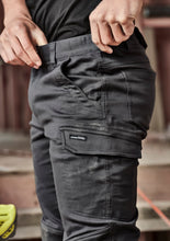Load image into Gallery viewer, Men Streetworx Comfort Pant

